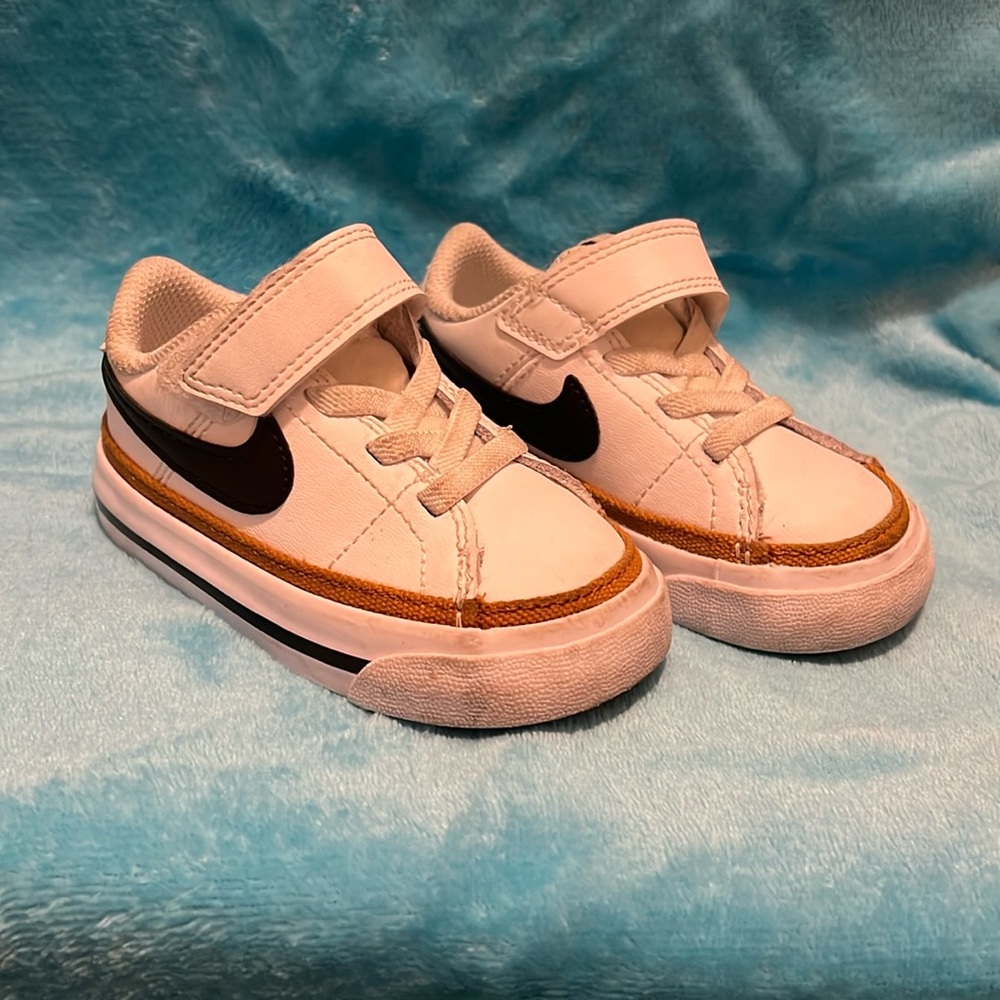 Tan white & black 5c Nikes